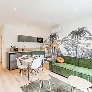 https://chez-quentin-thibaut.hotels-rhonealpes.com
