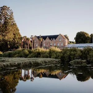 https://manoir-du-plessis-kaer.inbrittany.com